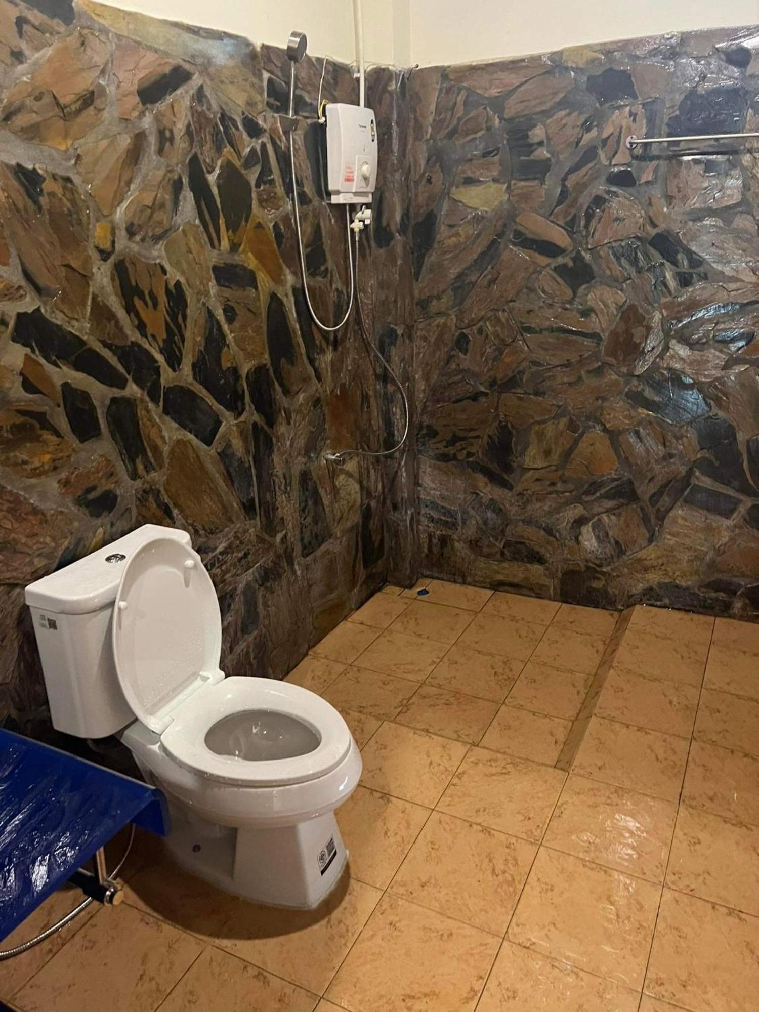 通奈潘海滩 布达拉克撒旅馆酒店 外观 照片